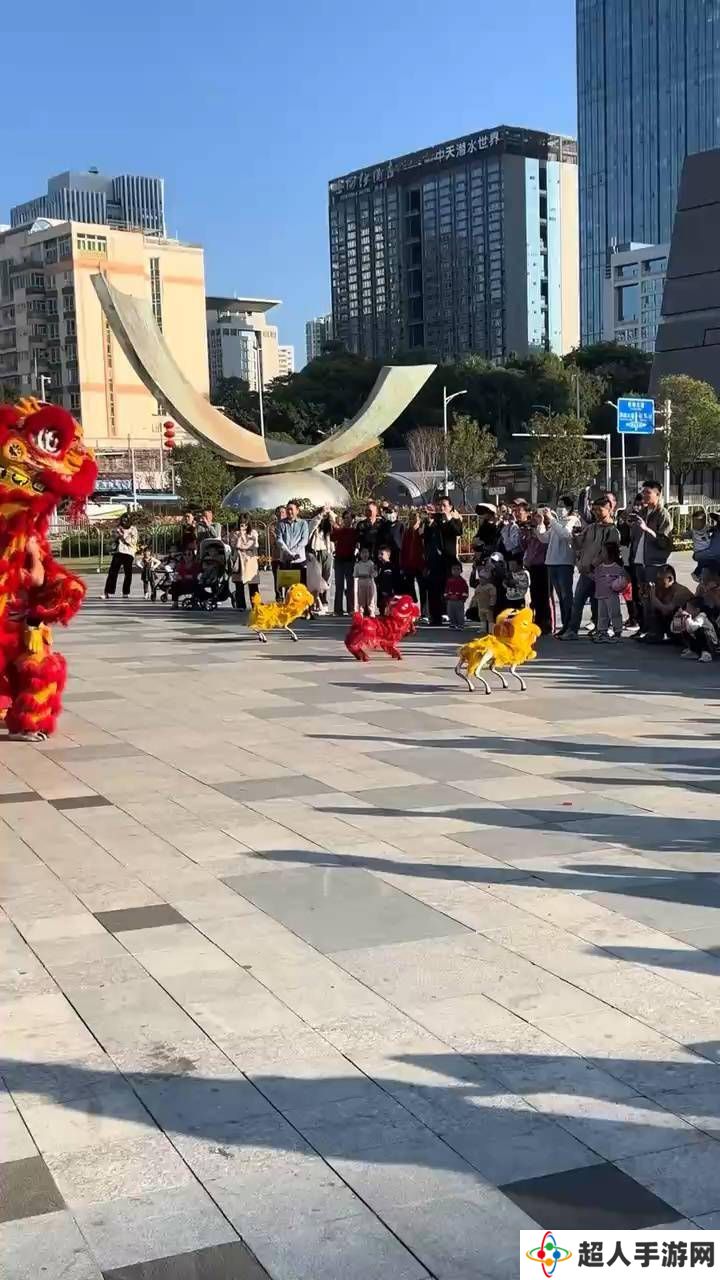 机器狗舞狮迎春，深圳南山区花市上演传统与科技融合新篇章